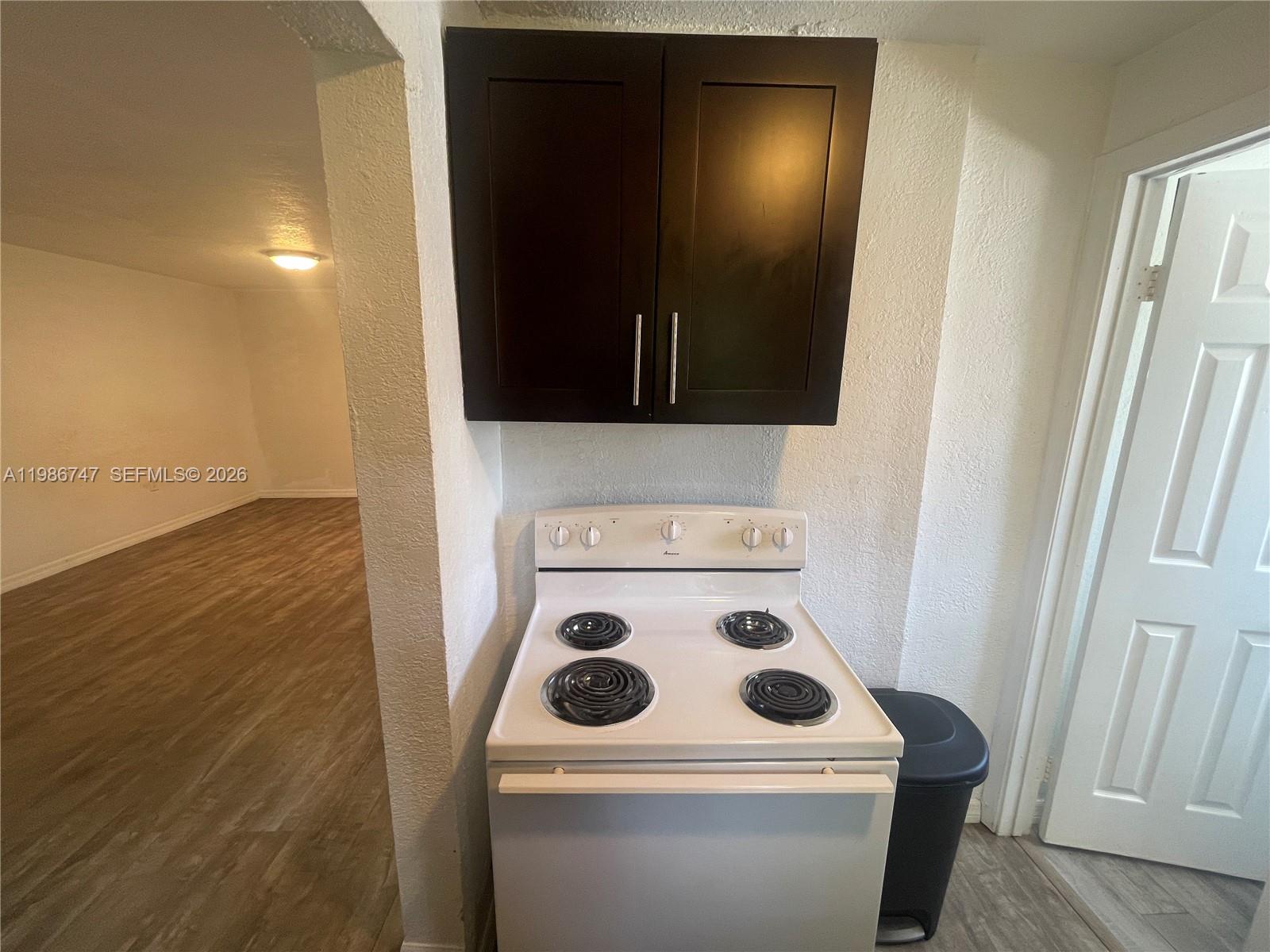 5738 Garfield Street, Unit B Hollywood, FL 33021 - Photo 9 of 27