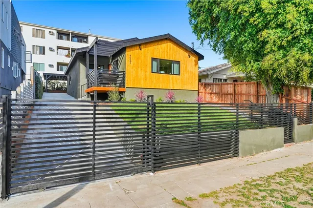 $1,248,000 | 4523 Lexington Avenue, Los Angeles, CA 90029