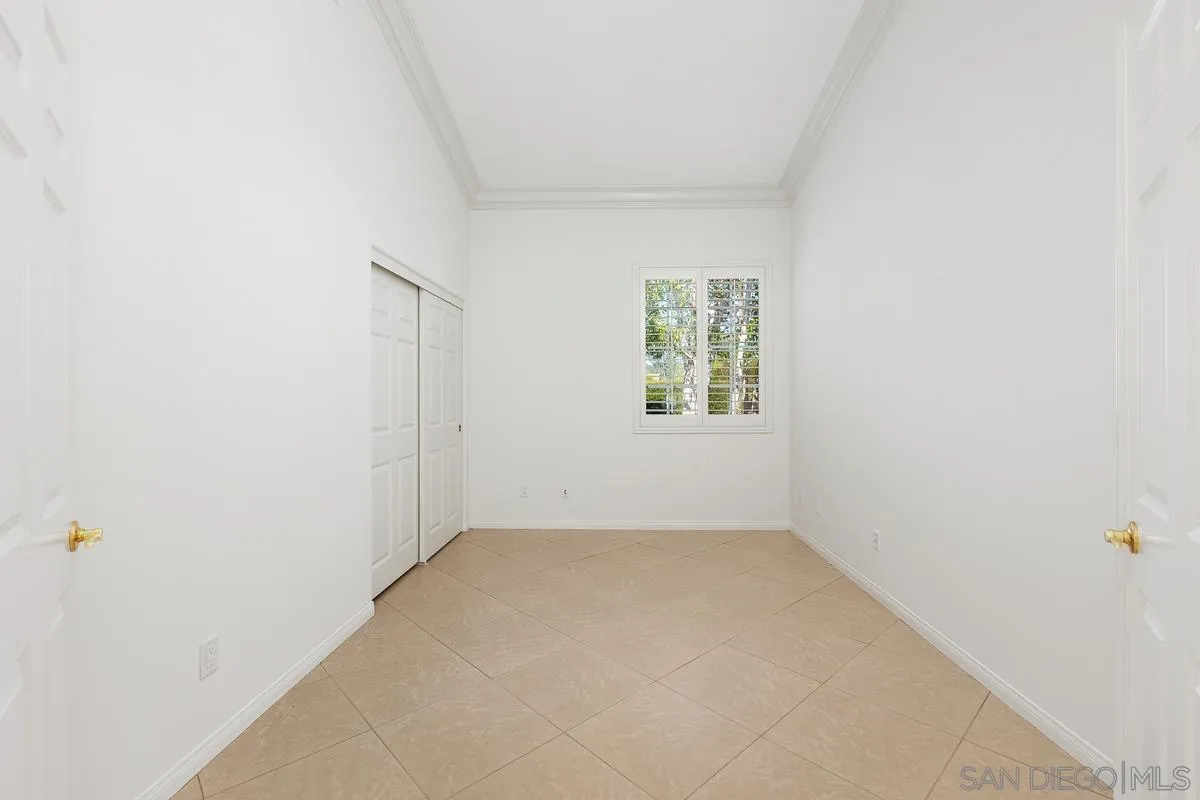 672 Inverlochy Drive Fallbrook, CA 92028 - Photo 11 of 47