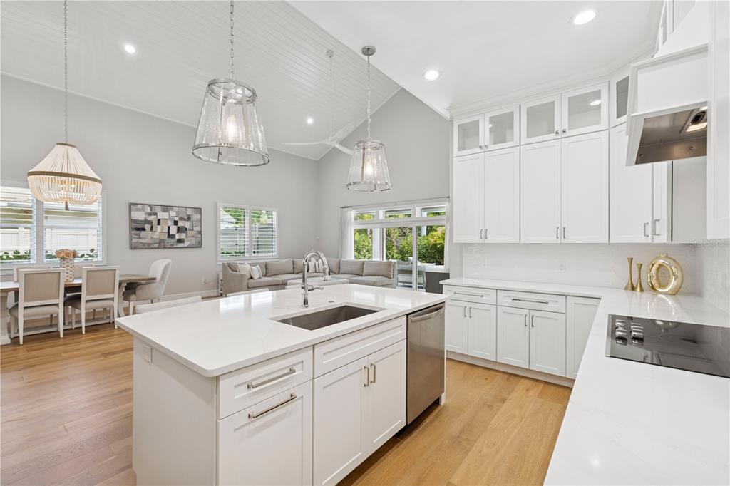 4013 Red Rock Lane Sarasota, FL 34231 - Photo 16 of 60