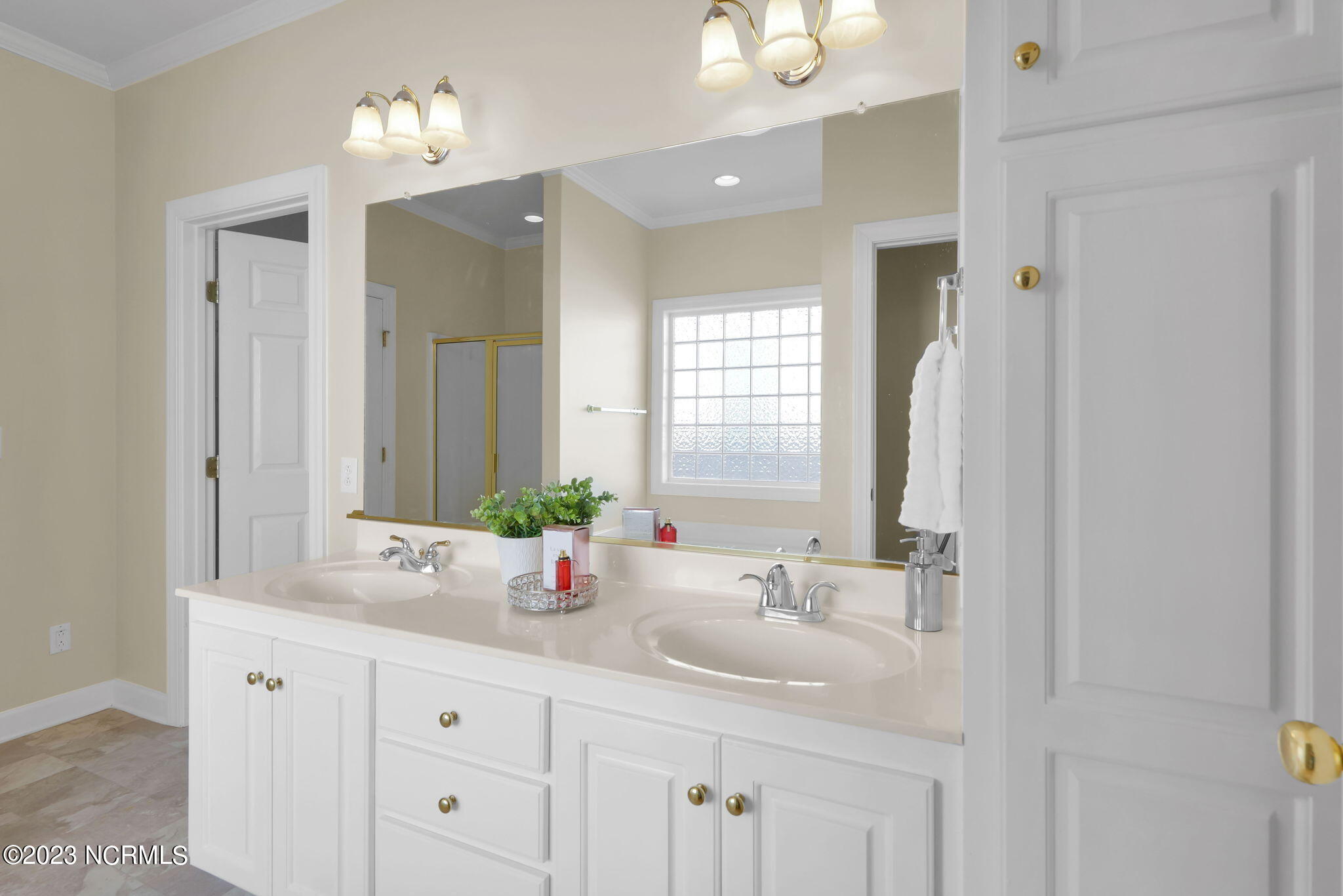 303 Commonsgate Drive Goldsboro, NC 27530 - Photo 21 of 35 19-web-or-mls-22