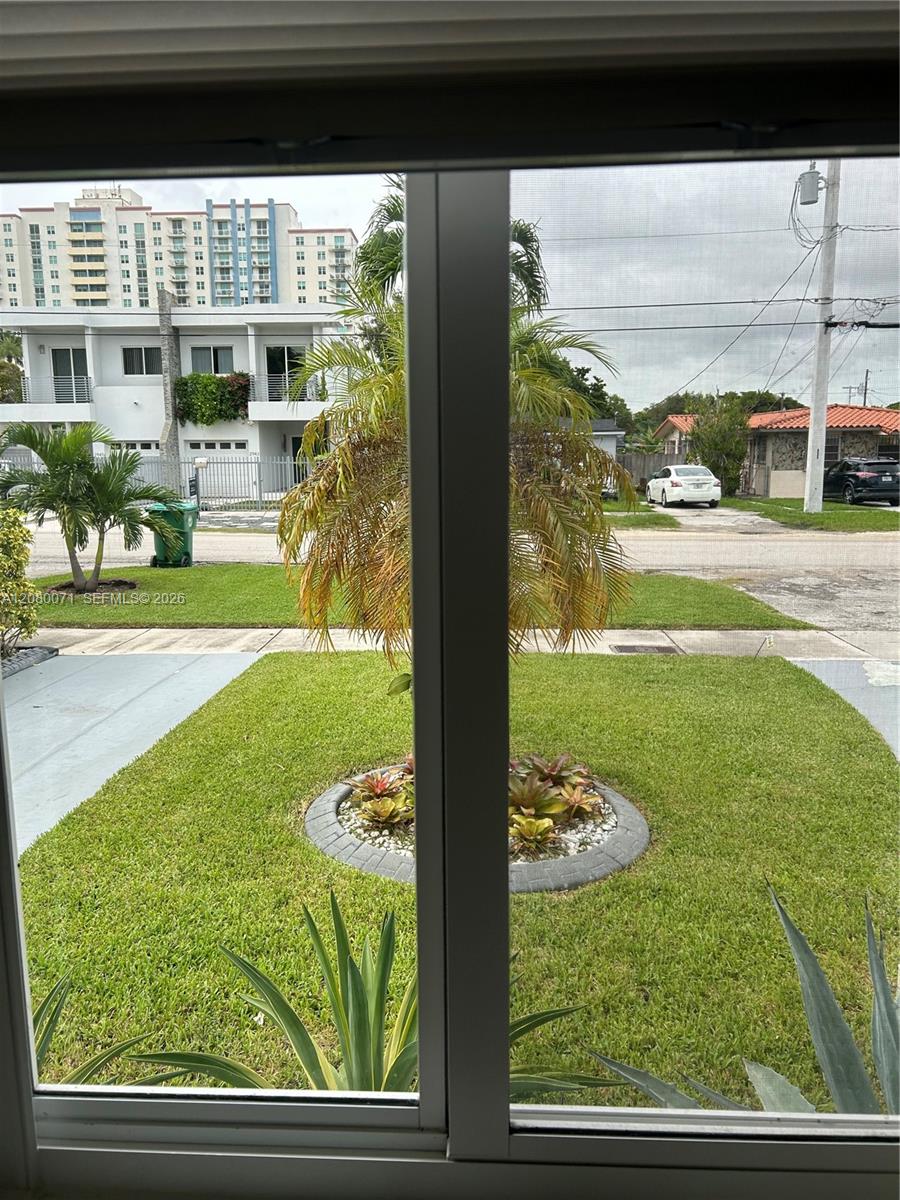 2936 Southwest 23rd Street Miami, FL 33145 - Photo 3 of 33 Gallery Image 3