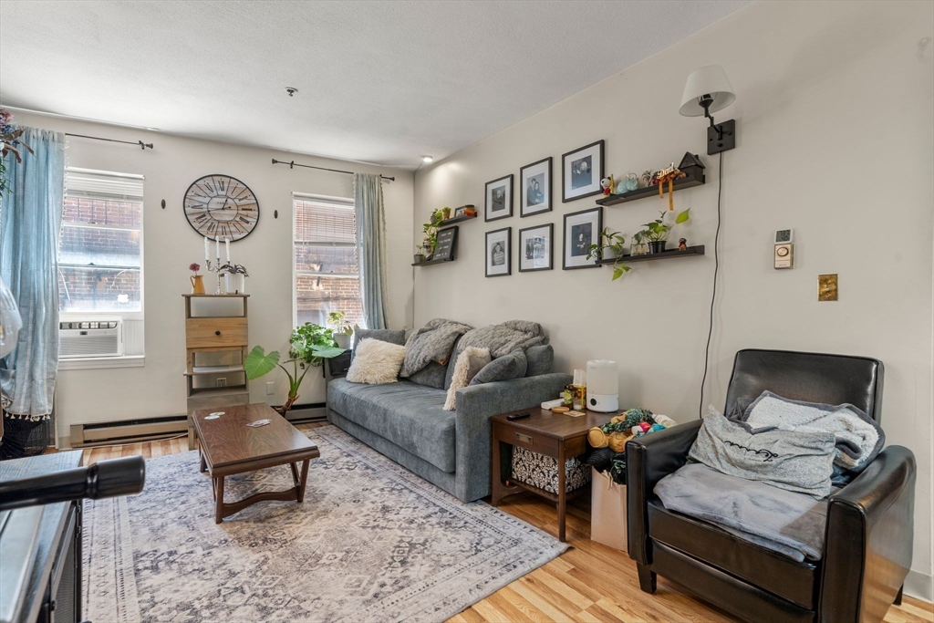 136 Prince Street, Unit 3 Boston, MA 02113 - Photo 3 of 28