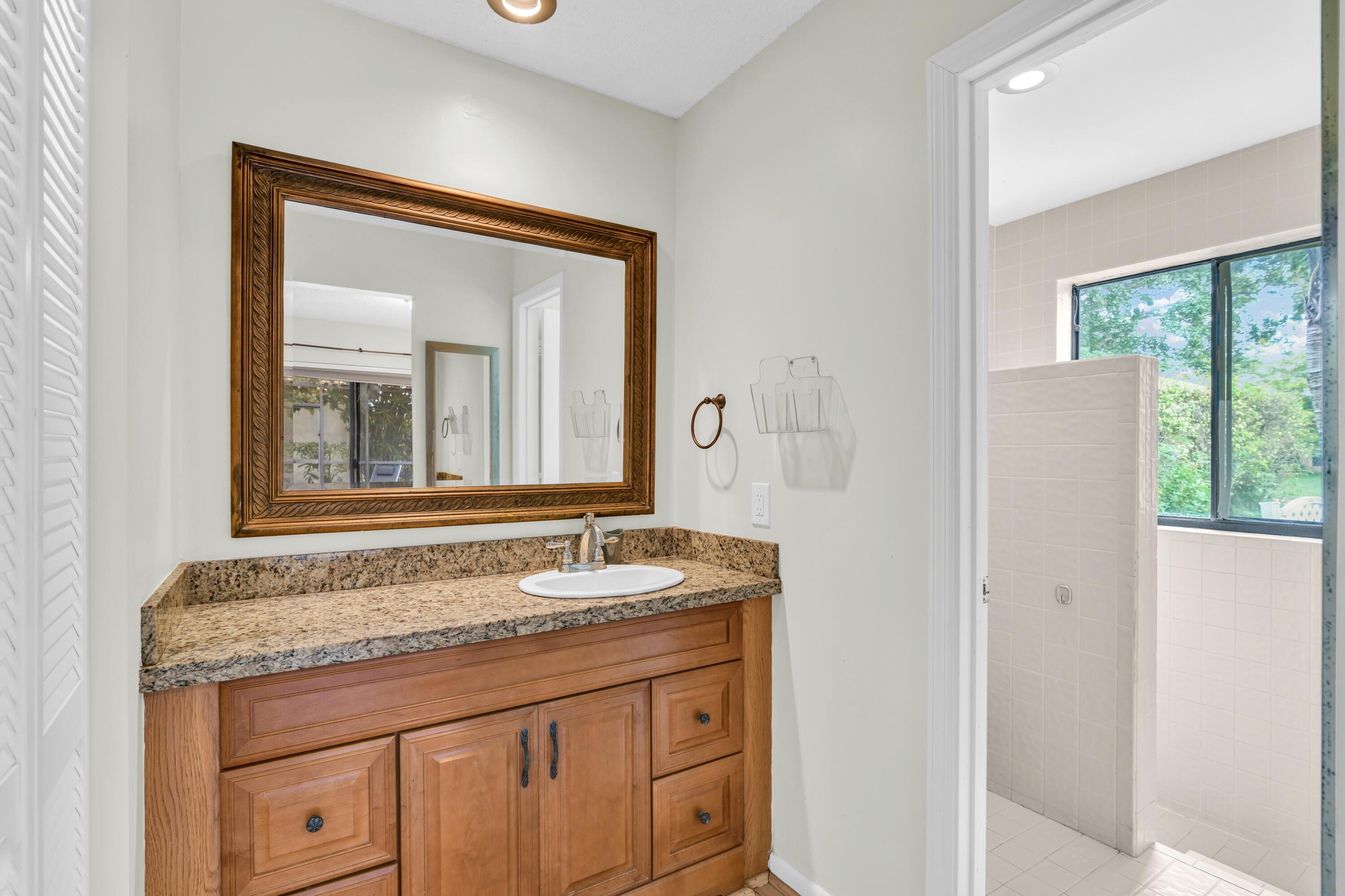 10090 Camelback Lane Boca Raton, FL 33498 - Photo 18 of 27 10090 Camelback Ln Boca Raton bath
