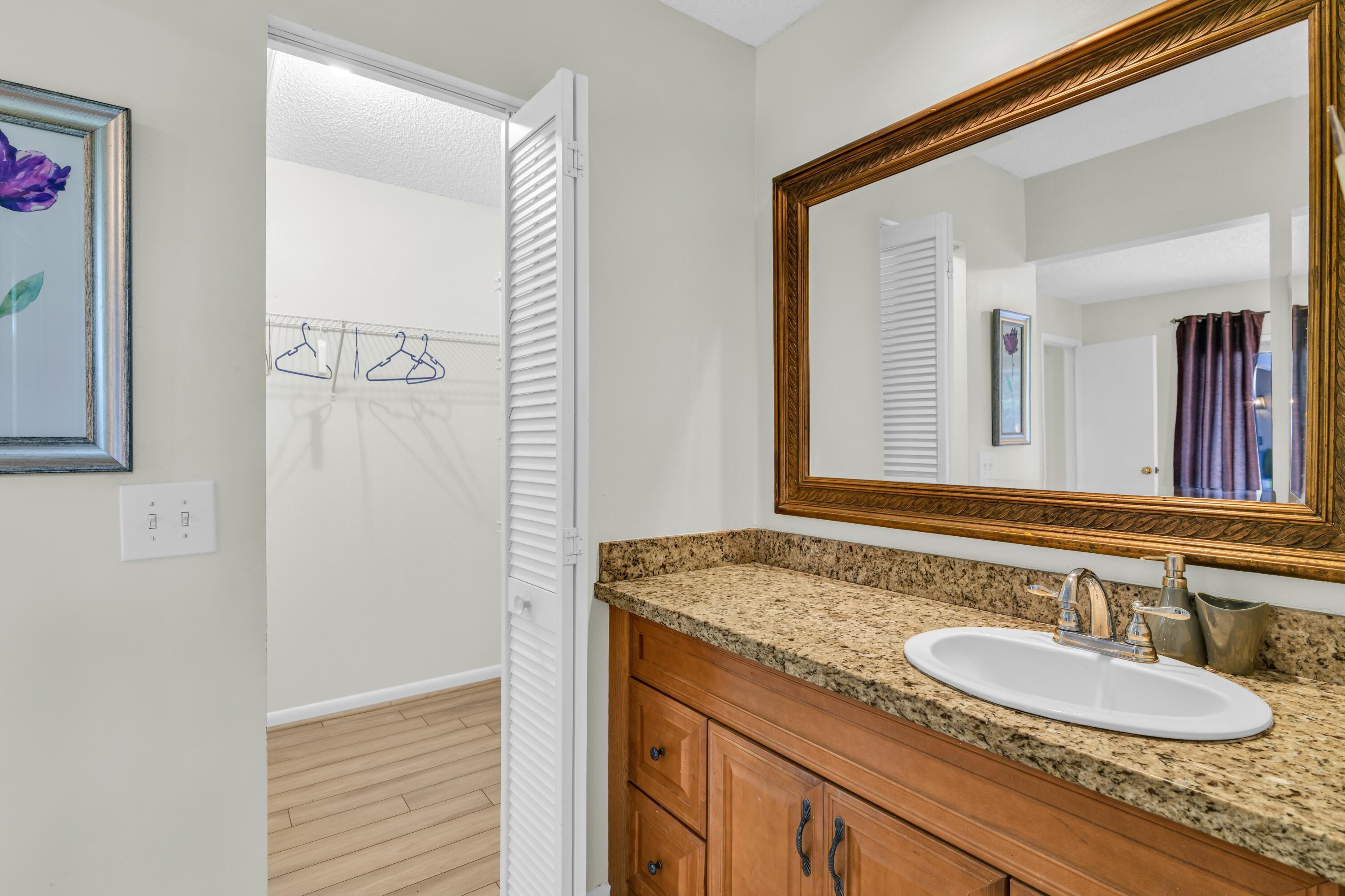 10090 Camelback Lane Boca Raton, FL 33498 - Photo 19 of 27 10090 Camelback Ln Boca Raton -bath2