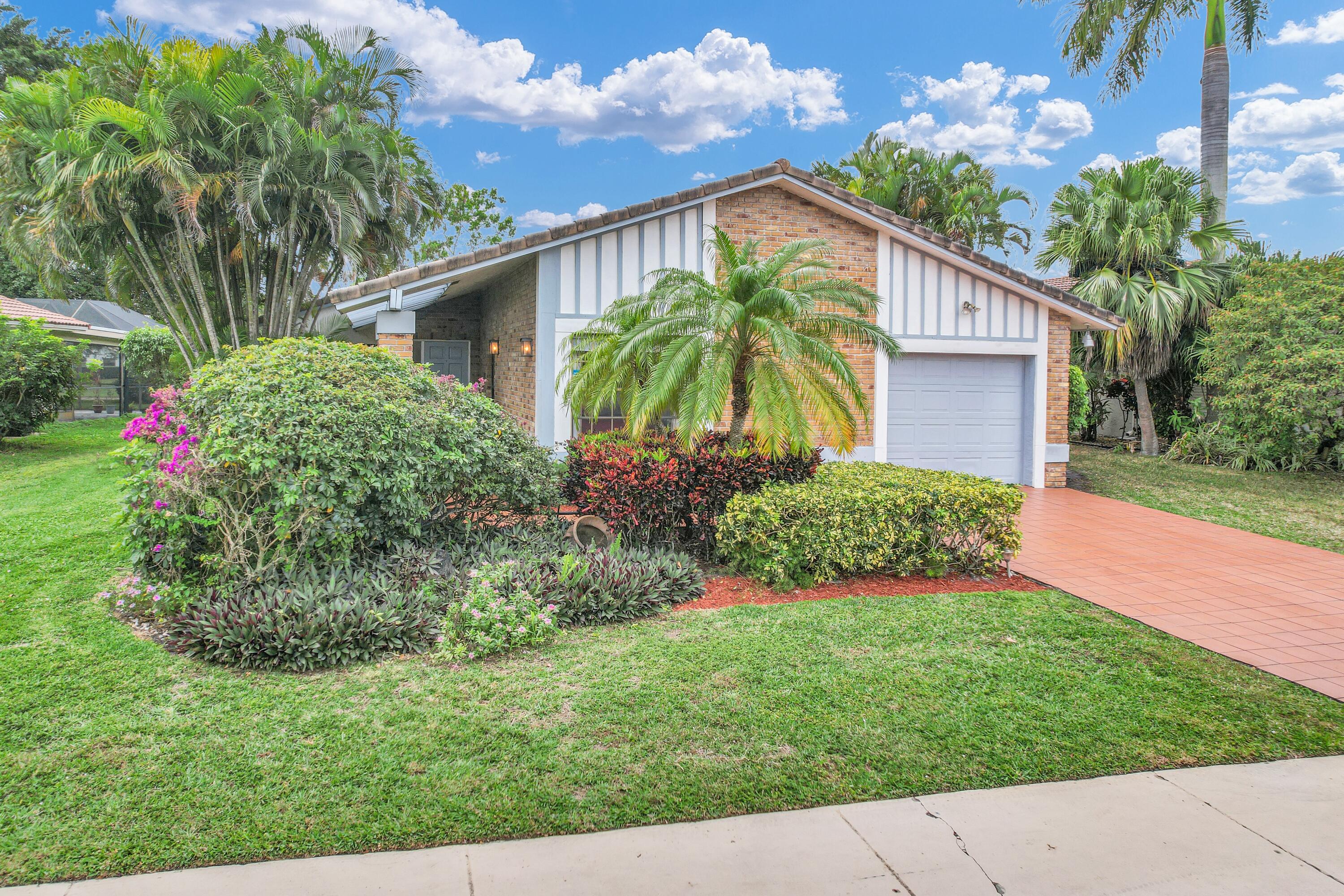 10090 Camelback Lane Boca Raton, FL 33498 - Photo 2 of 27 10090 Camelback Ln Boca Raton -front3