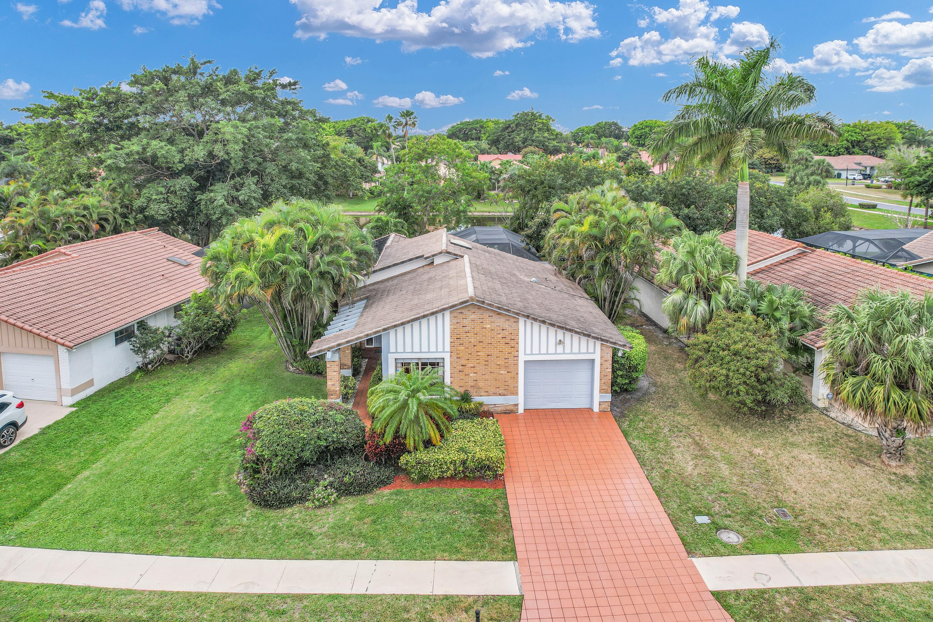 10090 Camelback Lane Boca Raton, FL 33498 - Photo 3 of 27 10090 Camelback Ln Boca Raton -front