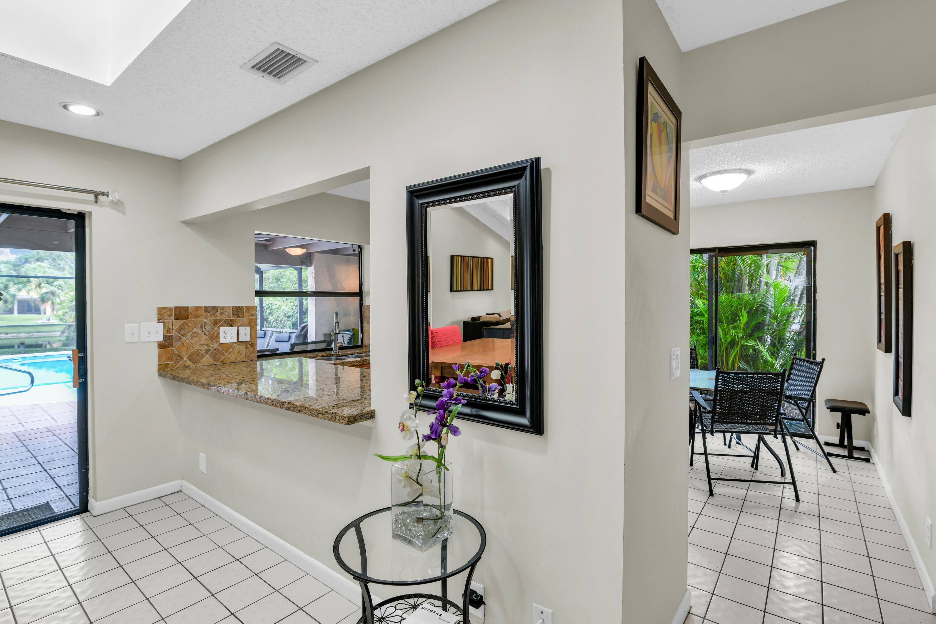 10090 Camelback Lane Boca Raton, FL 33498 - Photo 9 of 27 10090 Camelback Ln Boca Raton dining4