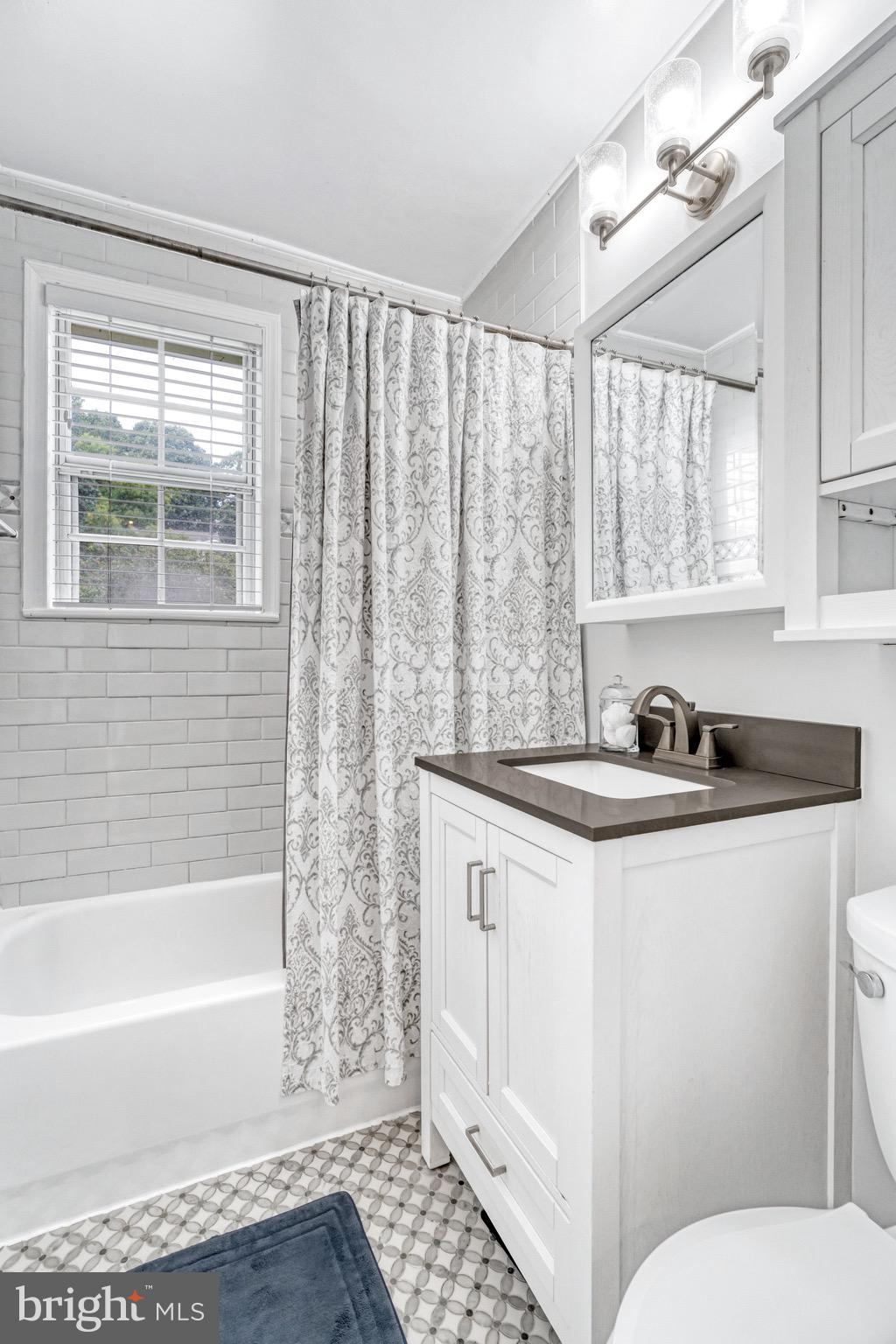 2513 South Walter Reed Drive, Unit B Arlington, VA 22206 - Photo 20 of 29