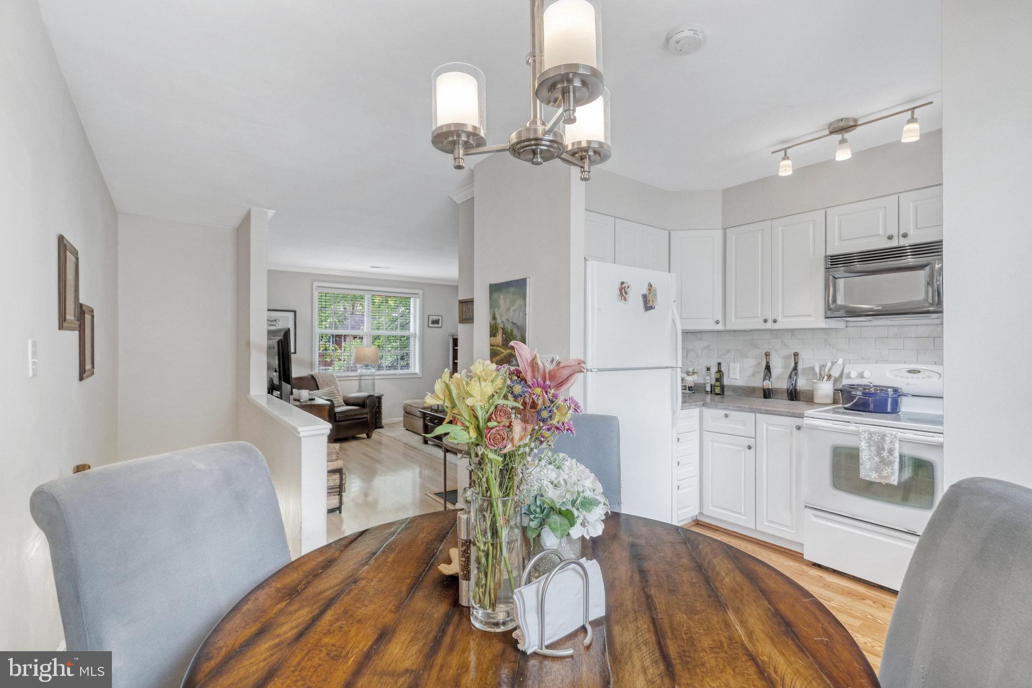 2513 South Walter Reed Drive, Unit B Arlington, VA 22206 - Photo 7 of 29
