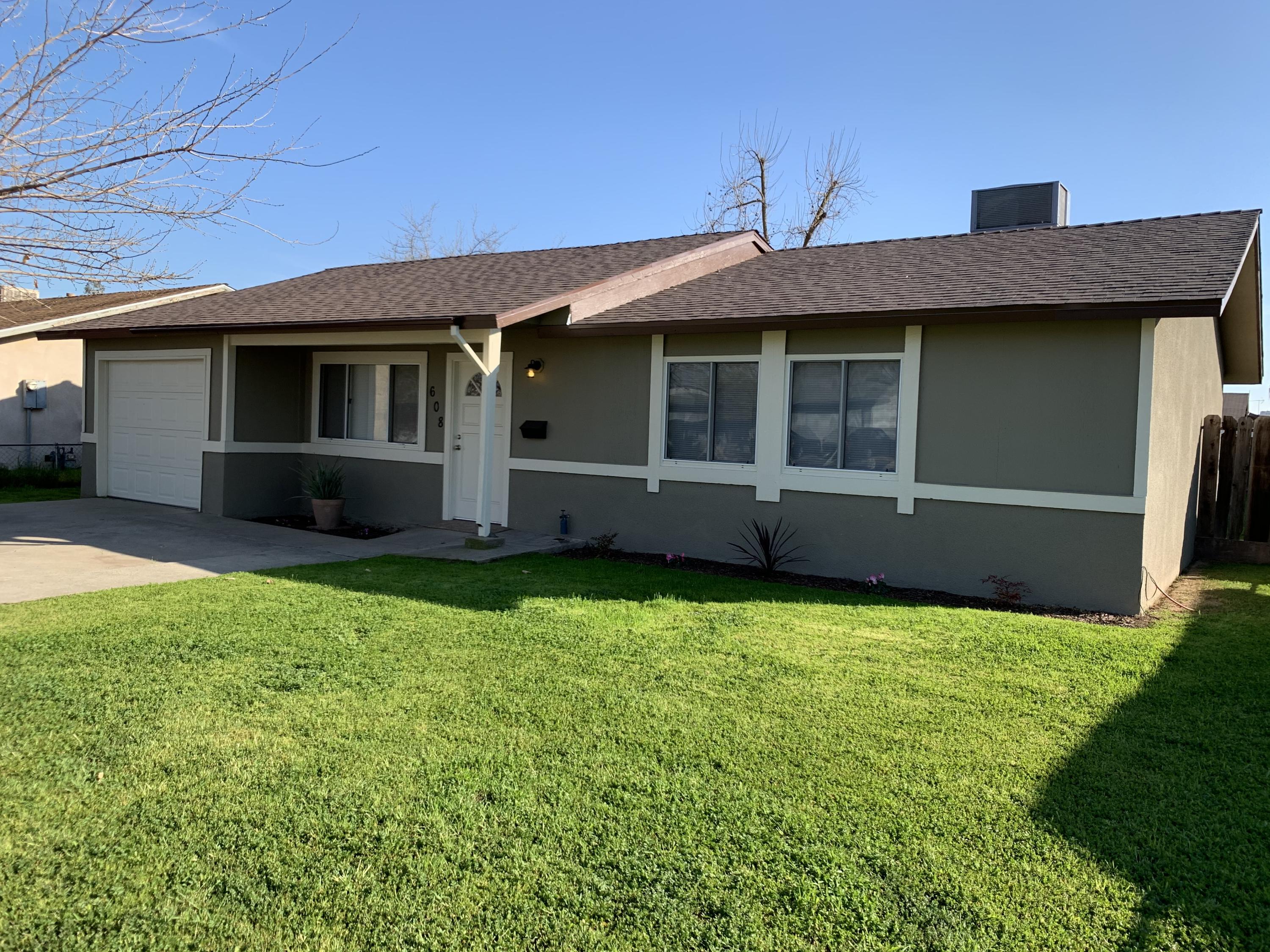 608 Davis Street Exeter, CA 93221 - Photo 1 of 23 IMG_2922