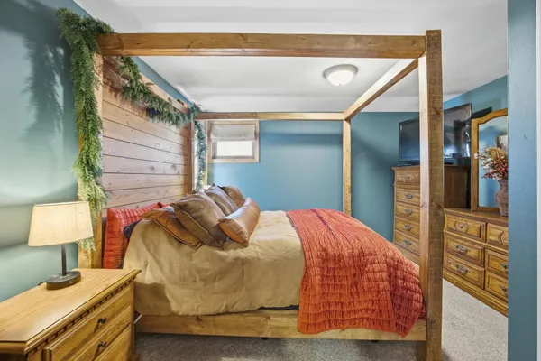 $344,900 | 1718 6th Avenue South, Fargo, ND 58103