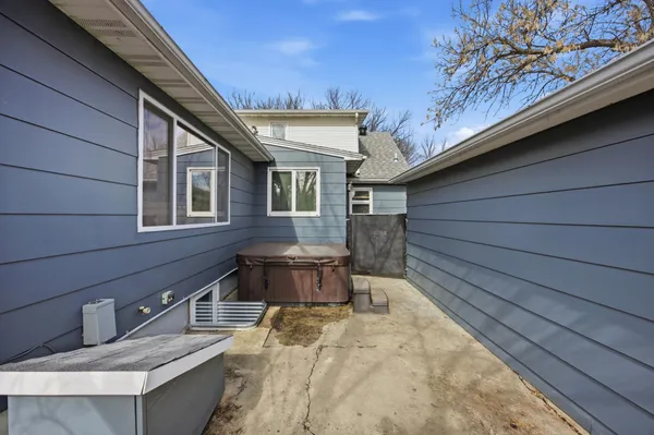 $344,900 | 1718 6th Avenue South, Fargo, ND 58103