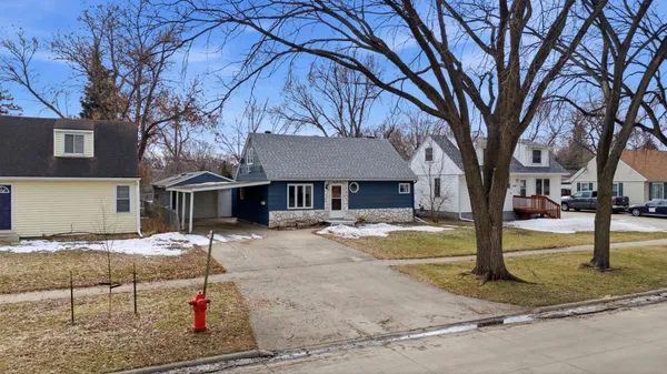 $344,900 | 1718 6th Avenue South, Fargo, ND 58103