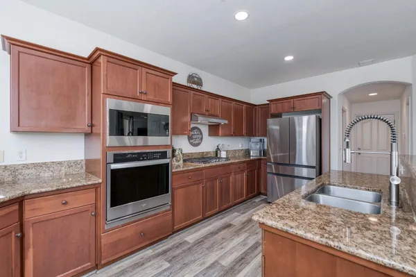 $579,900 | 6977 East Michigan Avenue, Fresno, CA 93727