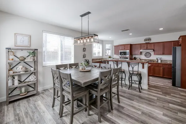 $579,900 | 6977 East Michigan Avenue, Fresno, CA 93727