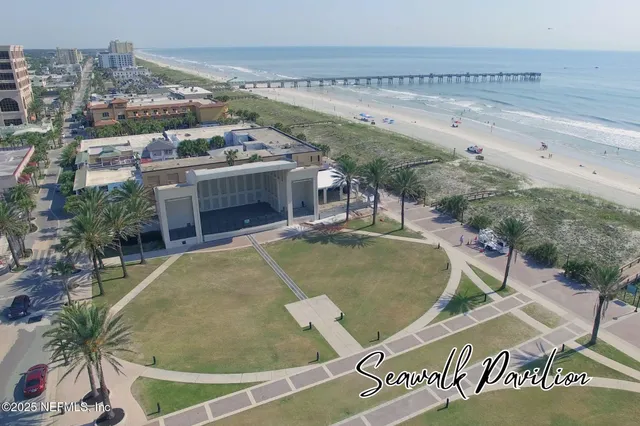 $324,900 | 62 Jardin De Mer Place, Unit 62, Jacksonville Beach, FL 32250