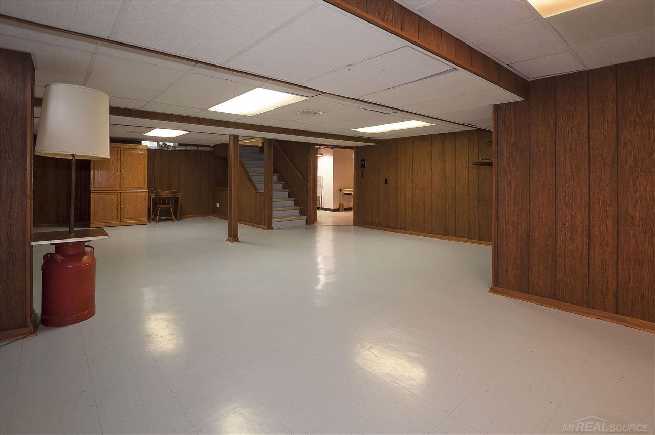 1220 Fairholme Road Grosse Pointe Woods, MI 48236 - Photo 36 of 41