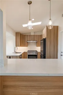 $9,750 | 815 Park Avenue, Laguna Beach, CA 92651