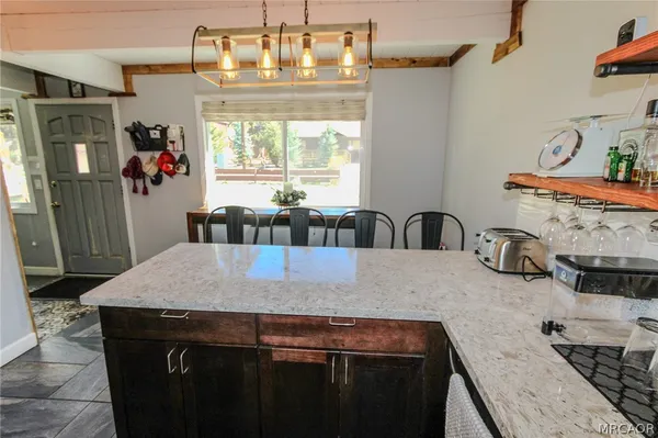 $1,800 | 913 West Aeroplane Boulevard, Big Bear City, CA 92314