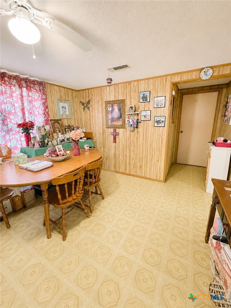 109 South Colorado Street Edna, TX 77957 - Photo 4 of 11