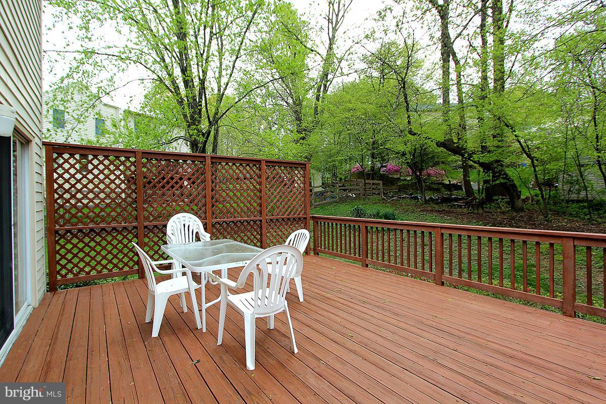 604 Fieldstone Road Silver Spring, MD 20905 - Photo 21 of 22 Exterior (Rear)