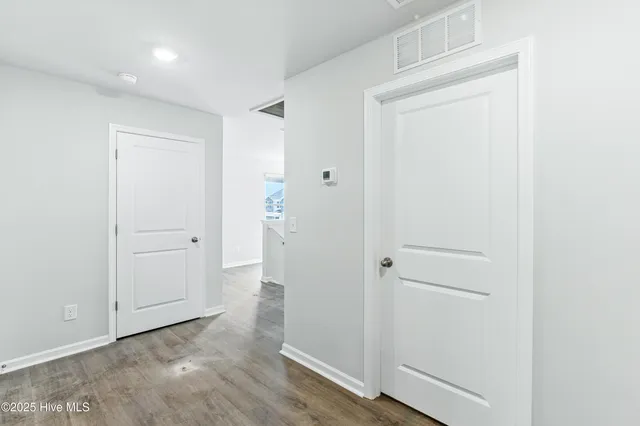 $330,365 | 614 South Squires Run Lane, Richlands, NC 28574