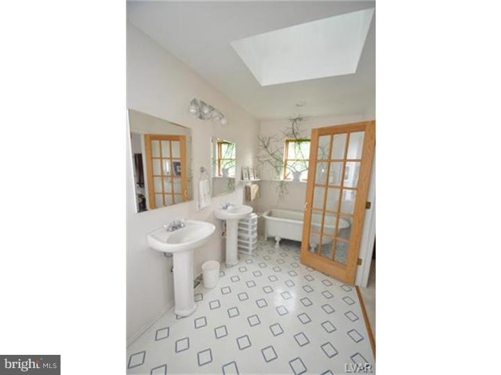 145 Weaver Road Macungie, PA 18062 - Photo 15 of 21 Gallery Image 15