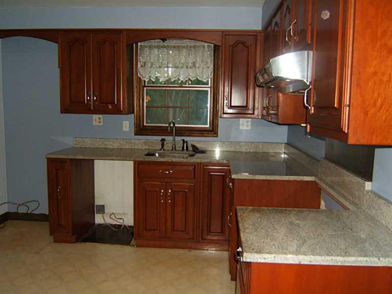124 Ramage Road Pittsburgh, PA 15214 - Photo 2 of 19 Kitchen. updated cabinets & granite countertops