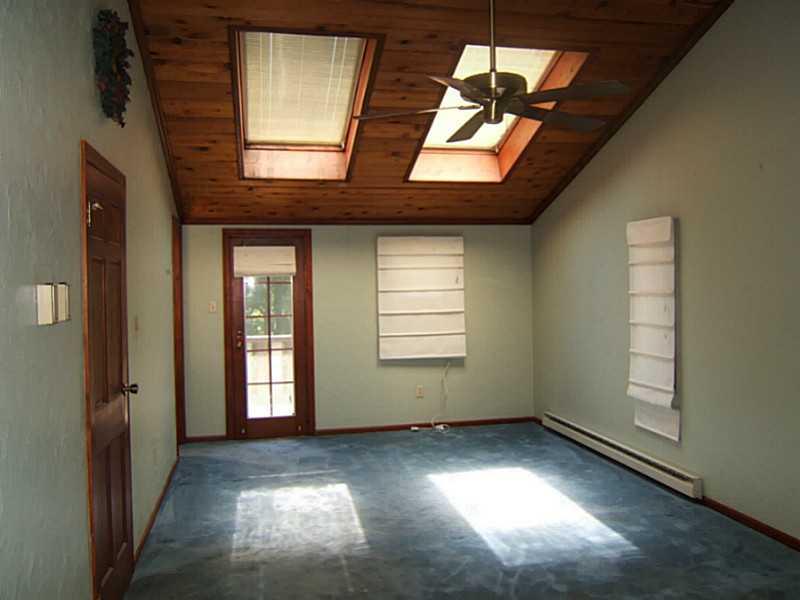 124 Ramage Road Pittsburgh, PA 15214 - Photo 7 of 19 Master Bedroom. cathedral ceiling and skylights