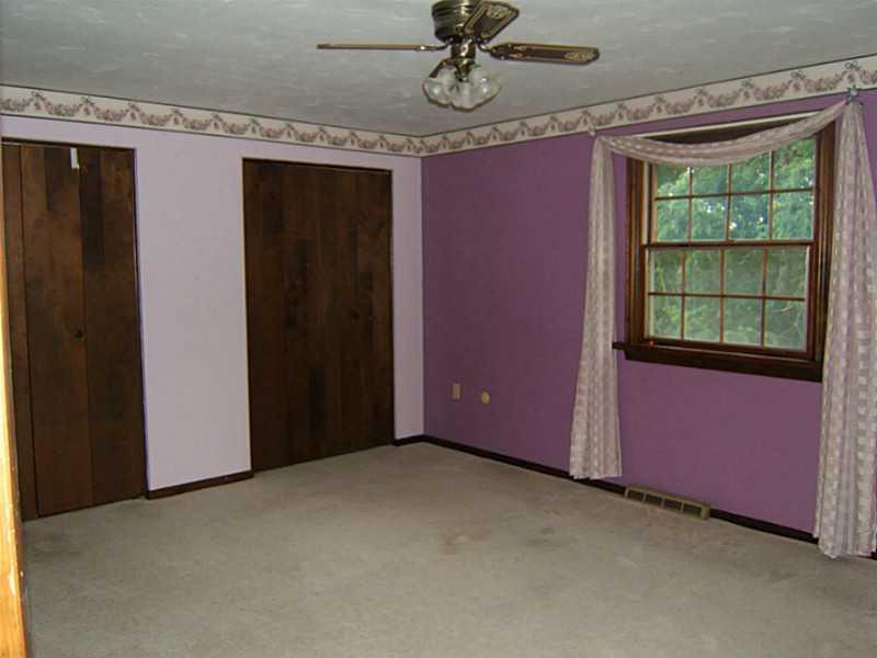 124 Ramage Road Pittsburgh, PA 15214 - Photo 9 of 19 Bedroom.