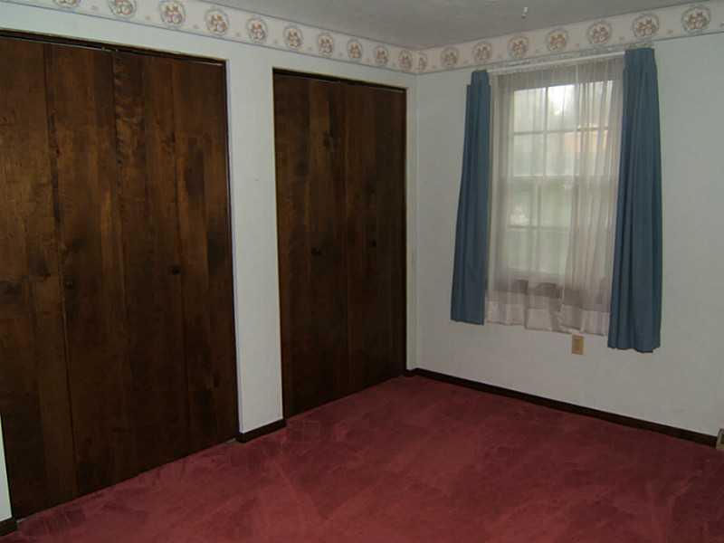 124 Ramage Road Pittsburgh, PA 15214 - Photo 10 of 19 Bedroom.