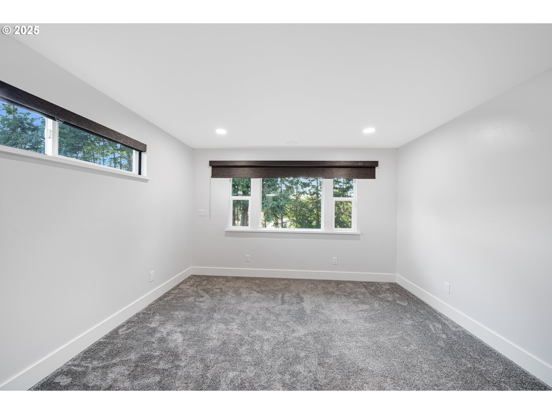 1955 28th Street Coos Bay, OR 97420 - Photo 26 of 48 an empty room with windows