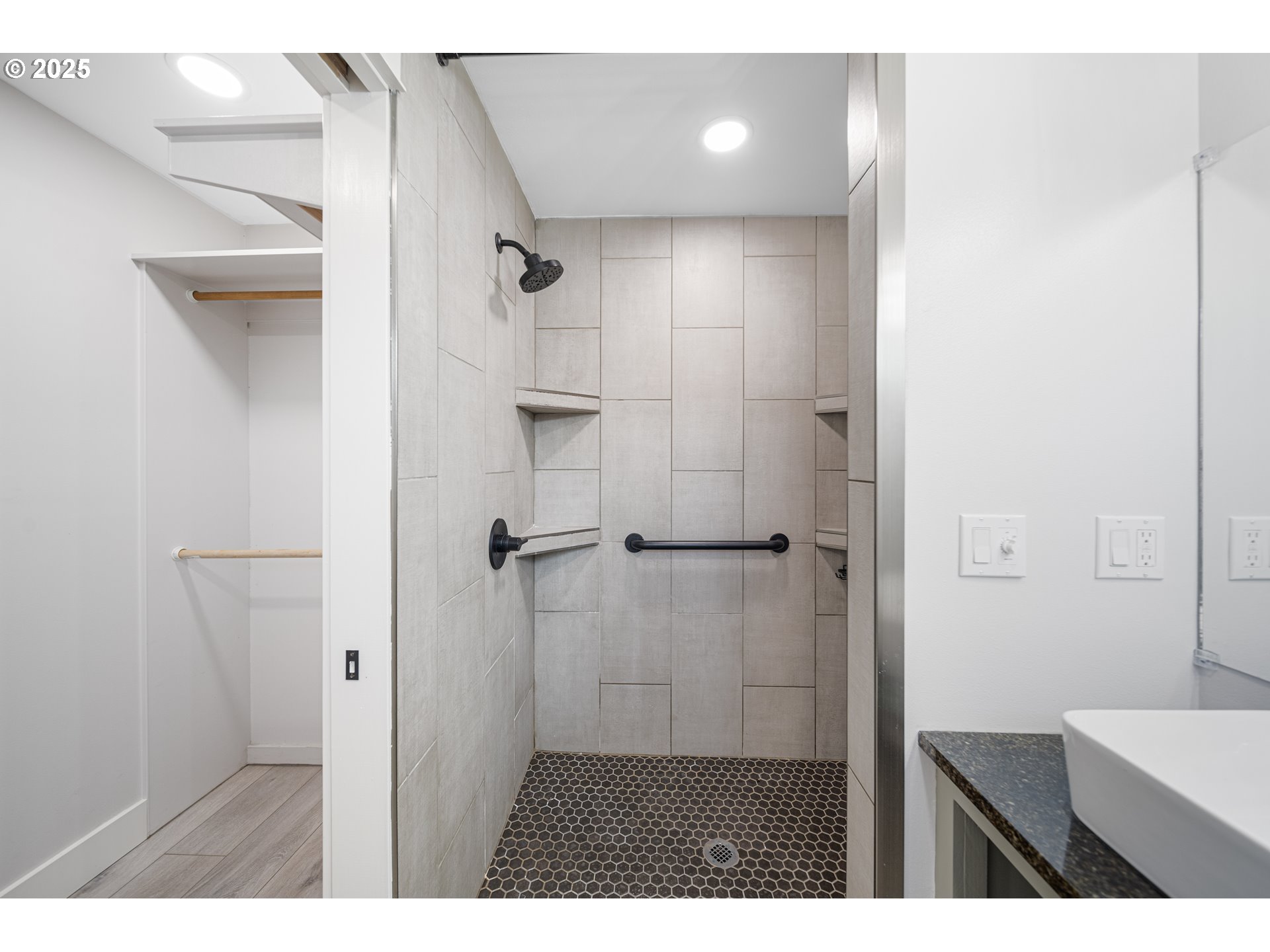 1955 28th Street Coos Bay, OR 97420 - Photo 30 of 48 a view of bathroom