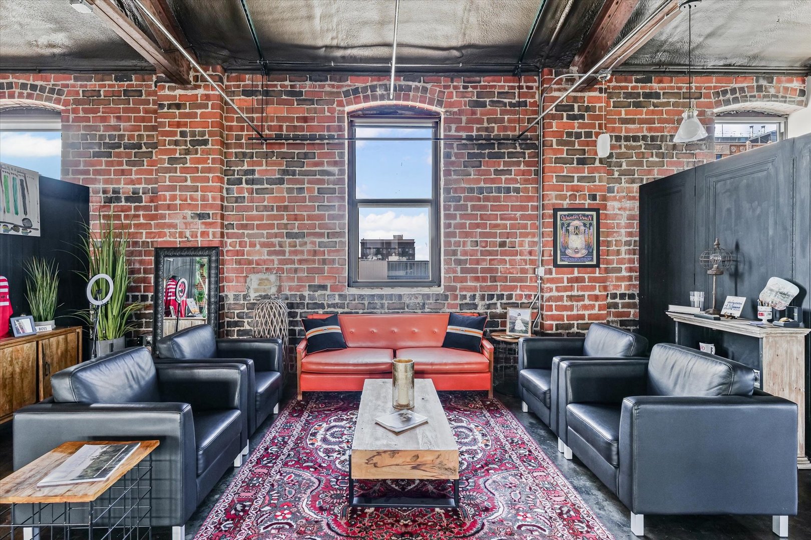 209 East Washington Street, Unit 5 Bloomington, IL 61701 - Photo 32 of 78 a building outdoor space with patio furniture