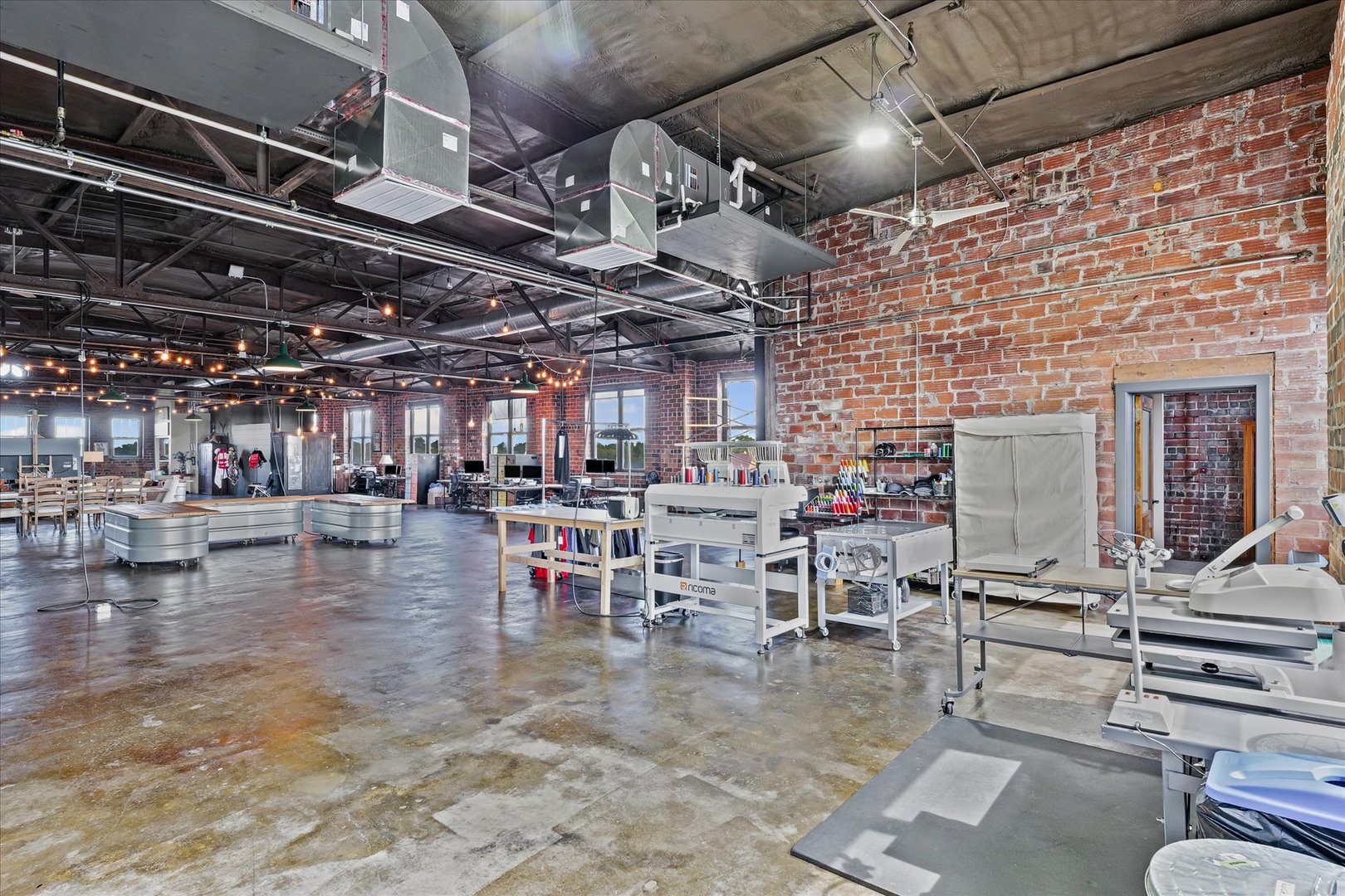 209 East Washington Street, Unit 5 Bloomington, IL 61701 - Photo 41 of 78 a view of a bar restaurant