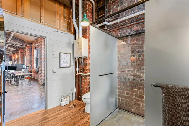 $620,000 | 209 East Washington Street, Unit 5, Bloomington, IL 61701