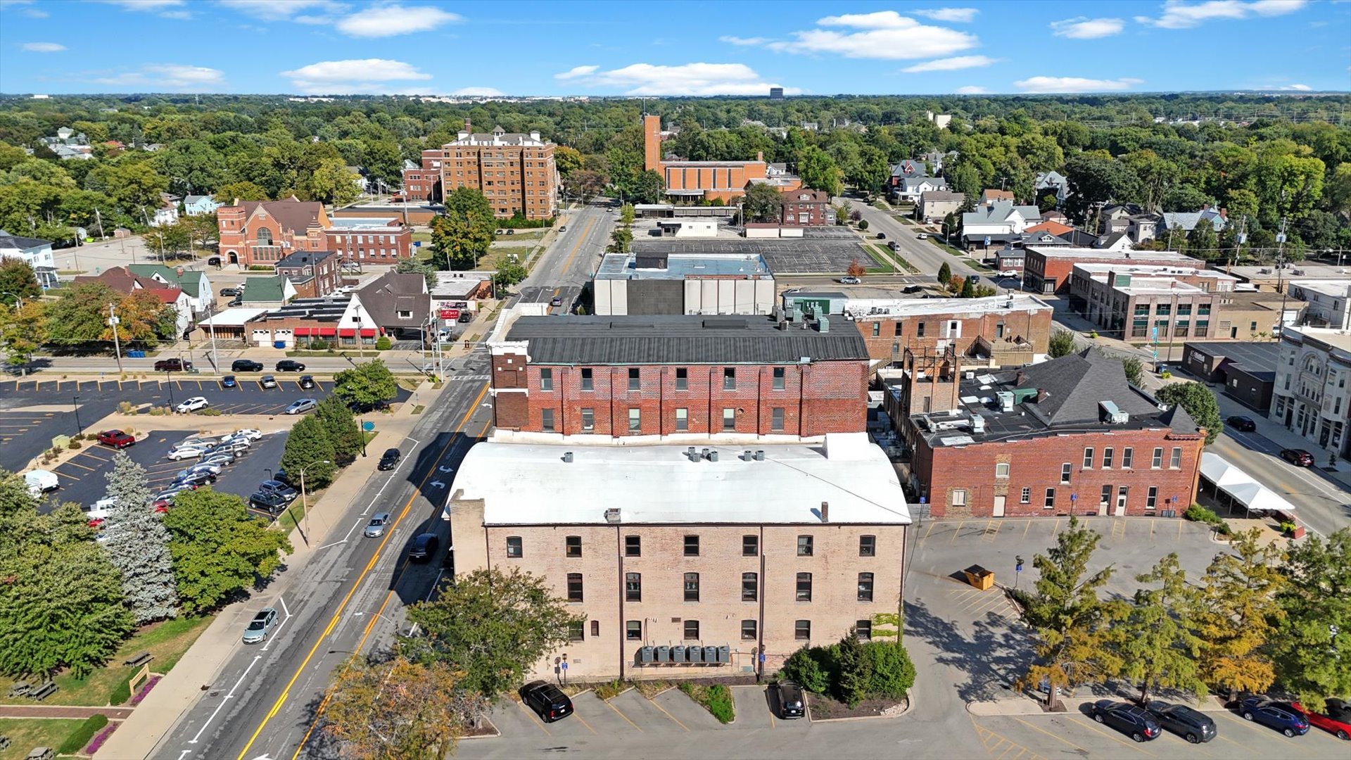 209 East Washington Street, Unit 5 Bloomington, IL 61701 - Photo 66 of 78 a view of a city with tall buildings