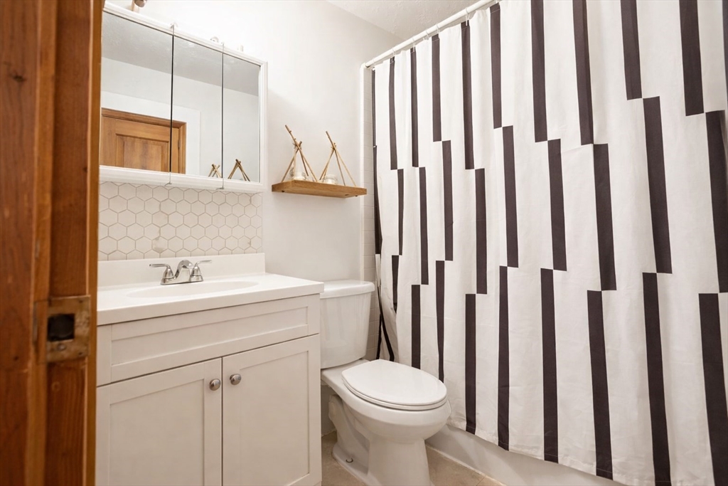 121 Centre Street, Unit 2 Boston, MA 02119 - Photo 7 of 8