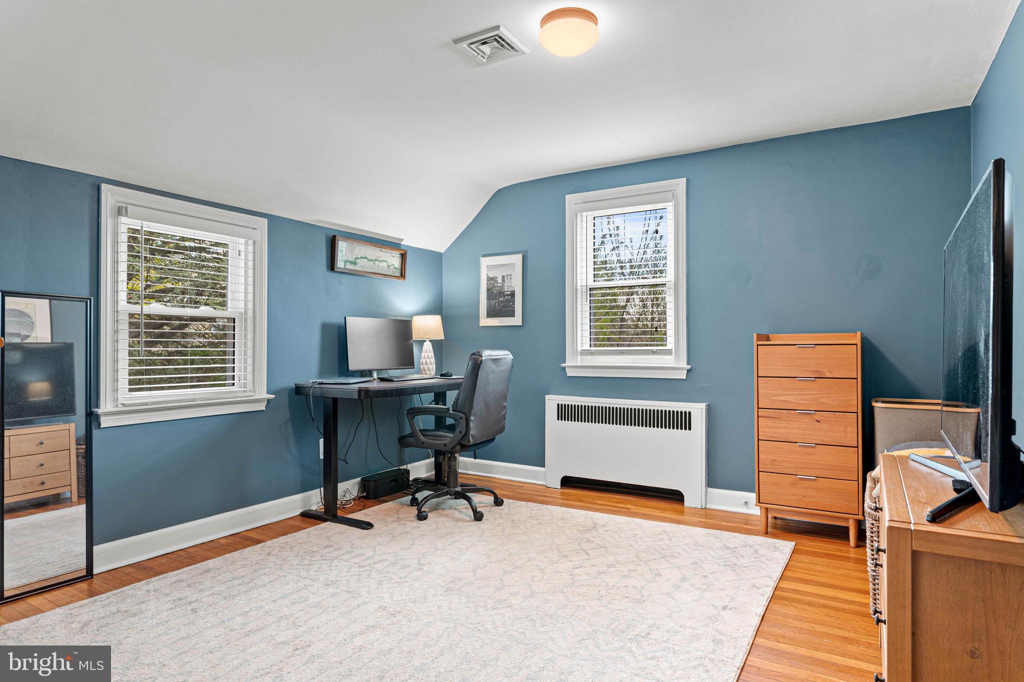 21 Moreland Road Paoli, PA 19301 - Photo 19 of 29 a workspace with furniture and a window