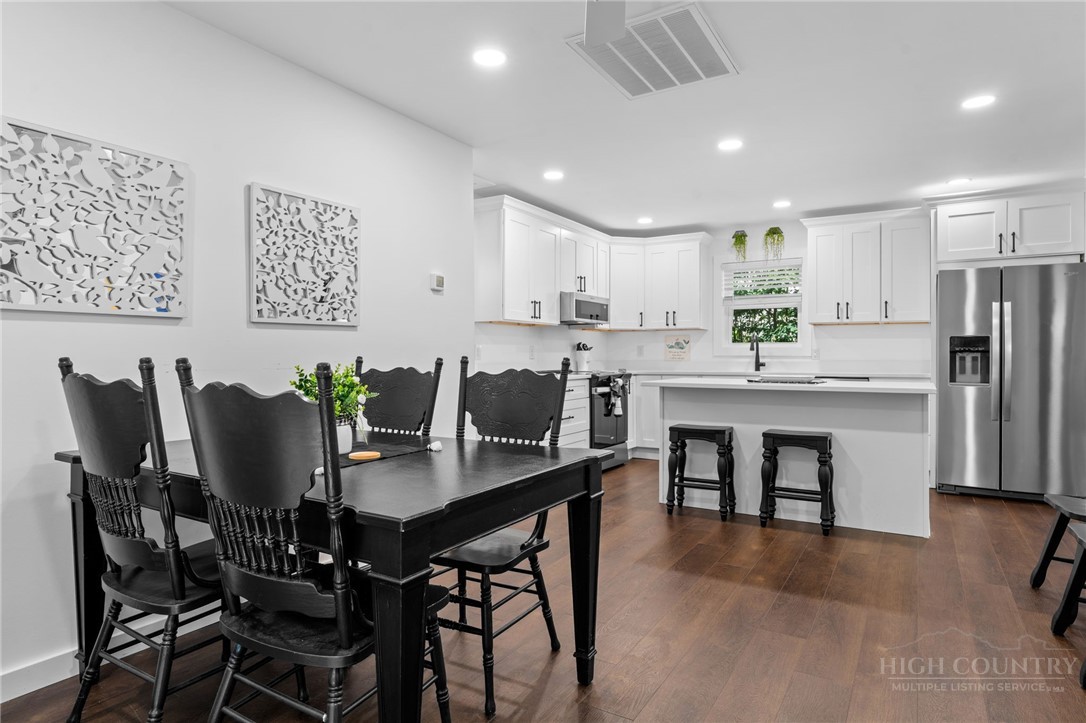 141 River Hollow Road Newland, NC 28657 - Photo 15 of 38