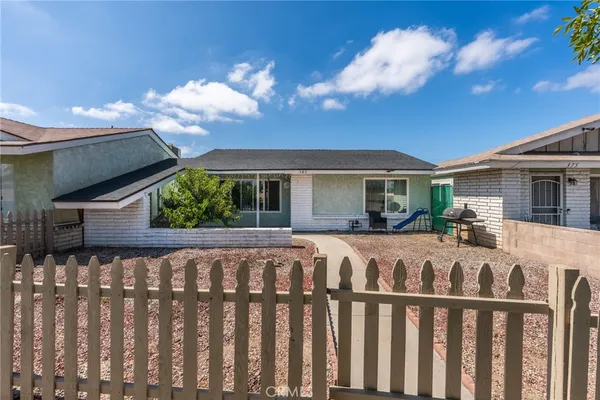 $315,000 | 385 East Stetson Avenue, Hemet, CA 92543