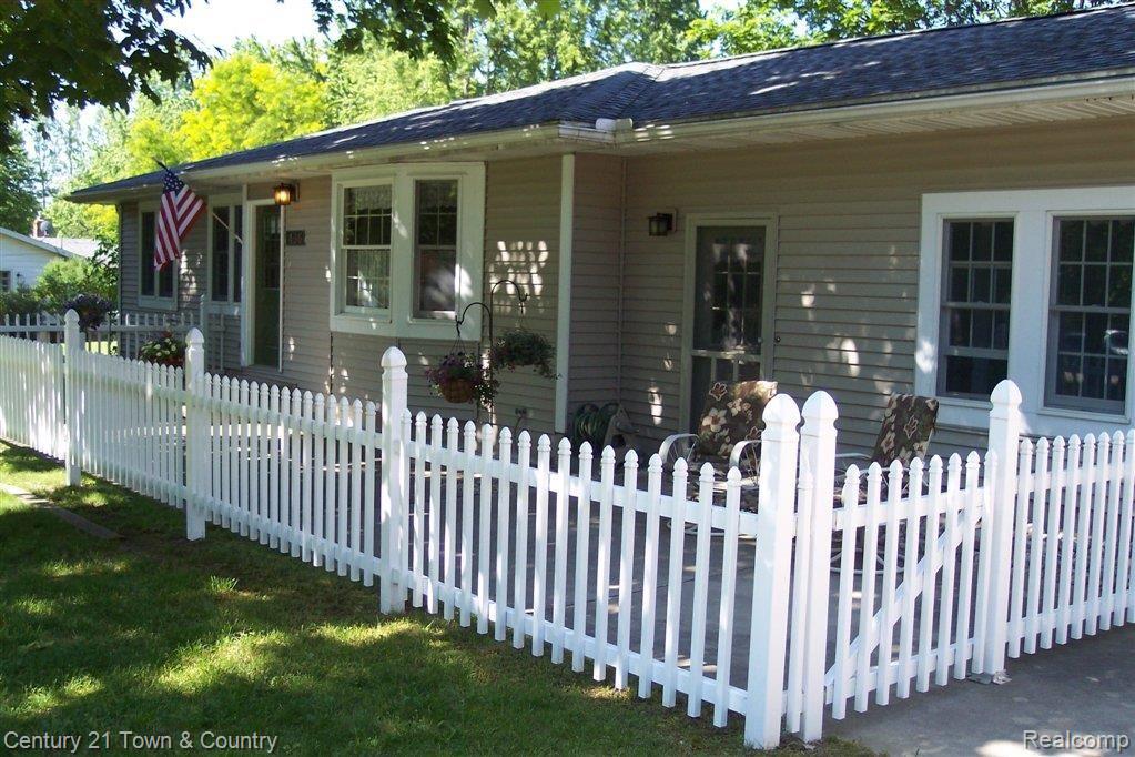 436 South Baldwin Road Oxford, MI 48371 - Photo 20 of 24 20-Picture Perfect.JPG
