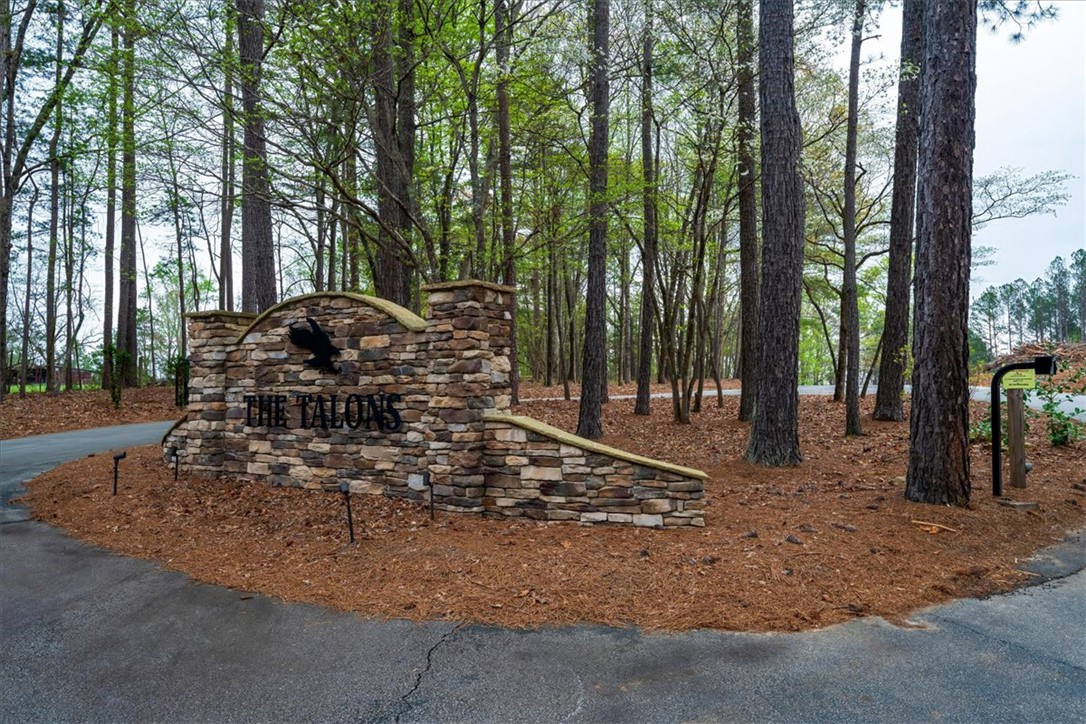 210 Talons Ridge Road Seneca, SC 29672 - Photo 5 of 22 Gallery Image 5