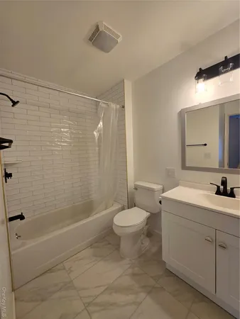 $2,400 | 184 Deer Ct Drive, Middletown, NY 10940