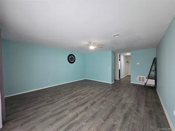 $2,400 | 184 Deer Ct Drive, Middletown, NY 10940