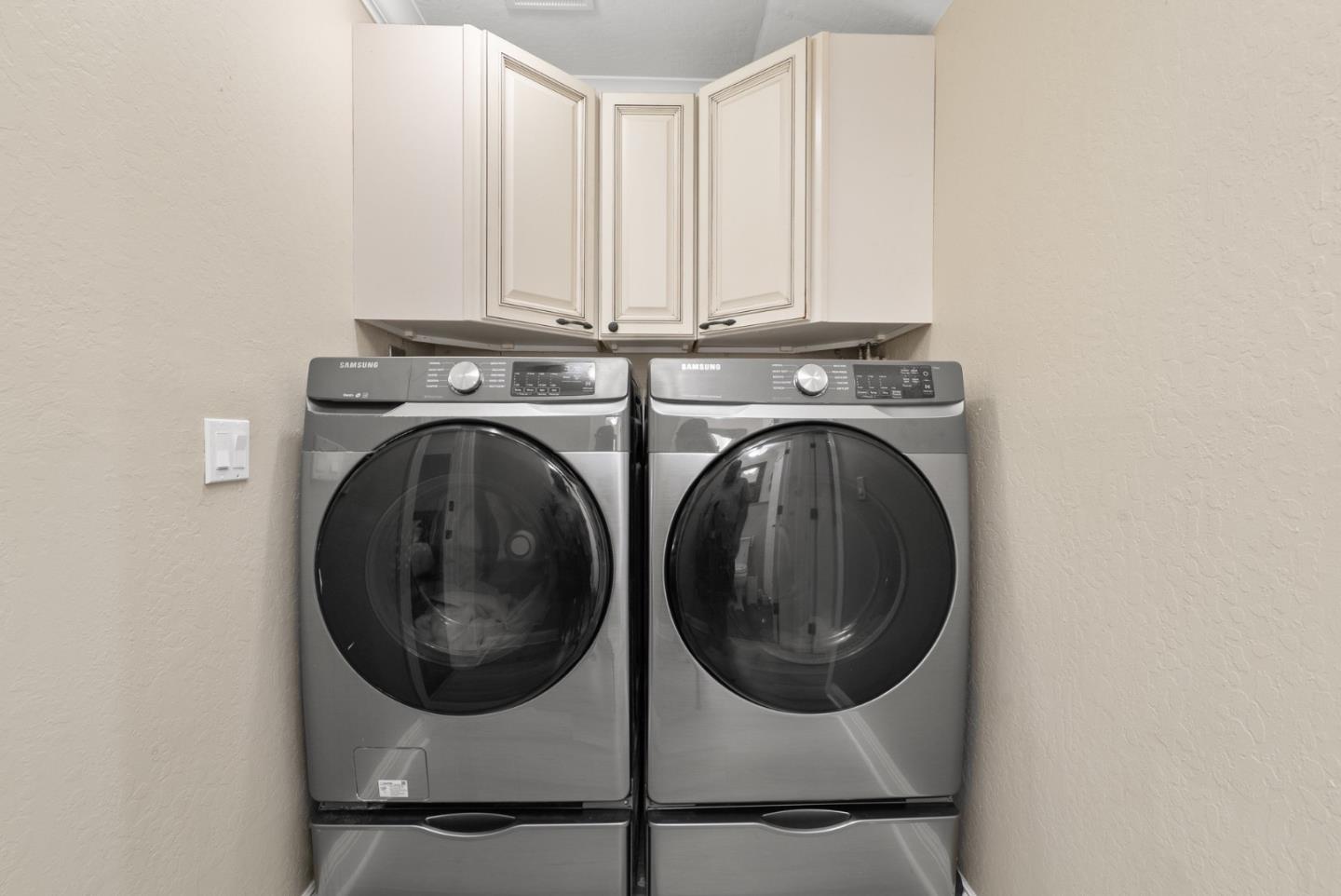 102 Tree Frog Lane Santa Cruz, CA 95060 - Photo 26 of 51 a utility room with dryer and washer