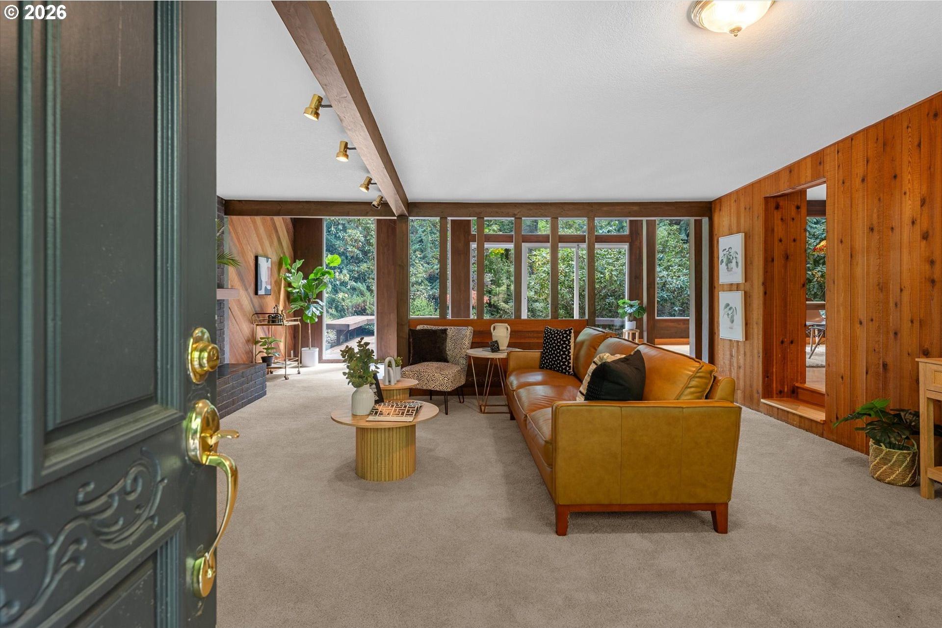 10744 Southwest Lancaster Road Portland, OR 97219 - Photo 3 of 48 Entrance/Foyer