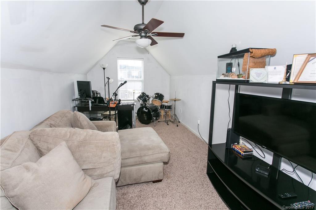 1041 Reigate Road Charlotte, NC 28262 - Photo 14 of 24 Gallery Image 14