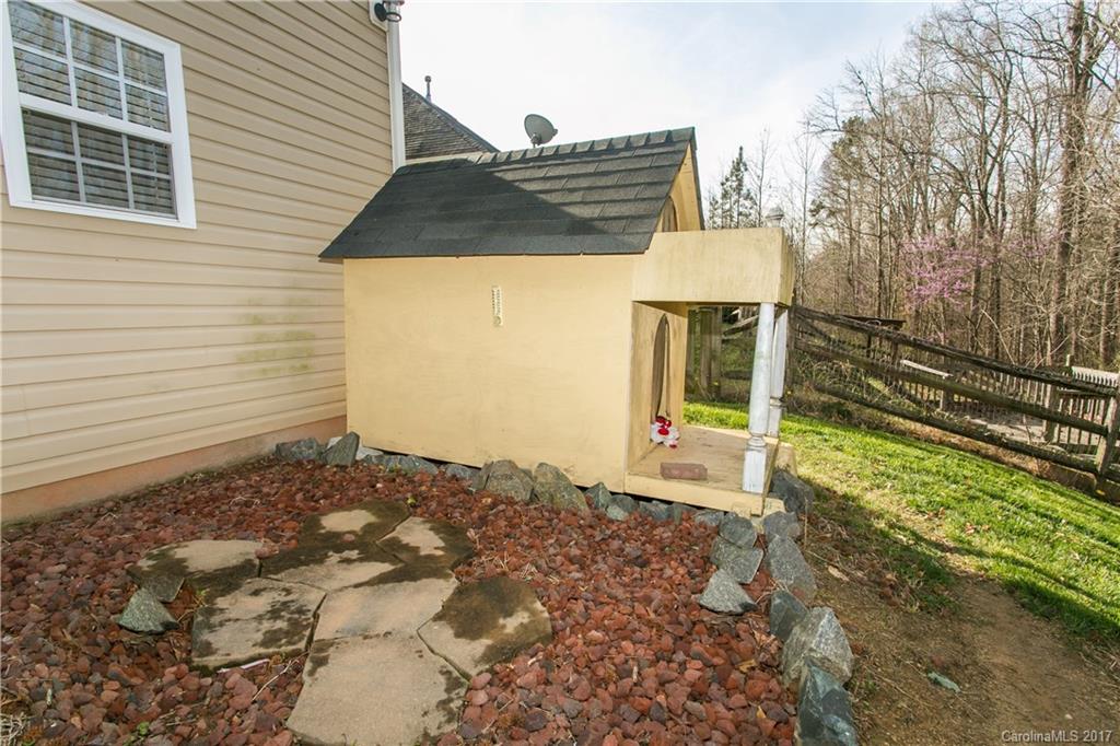 1041 Reigate Road Charlotte, NC 28262 - Photo 24 of 24 Gallery Image 24